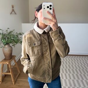 Y2K GAP Sherpa-Lined Utility Jacket | Tan Canvas | Cozy Classic